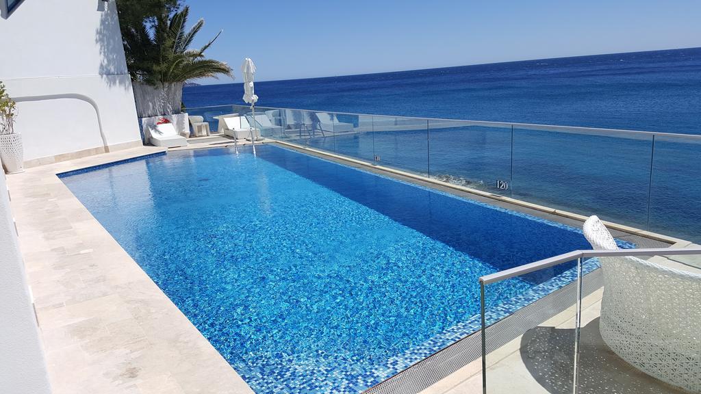 Hotel La Calanque Cavalaire-sur-Mer Kültér fotó